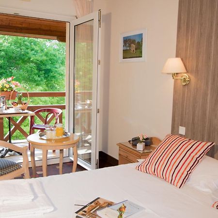 Les Trois Soleils Hotell Saint-Céré Exteriör bild